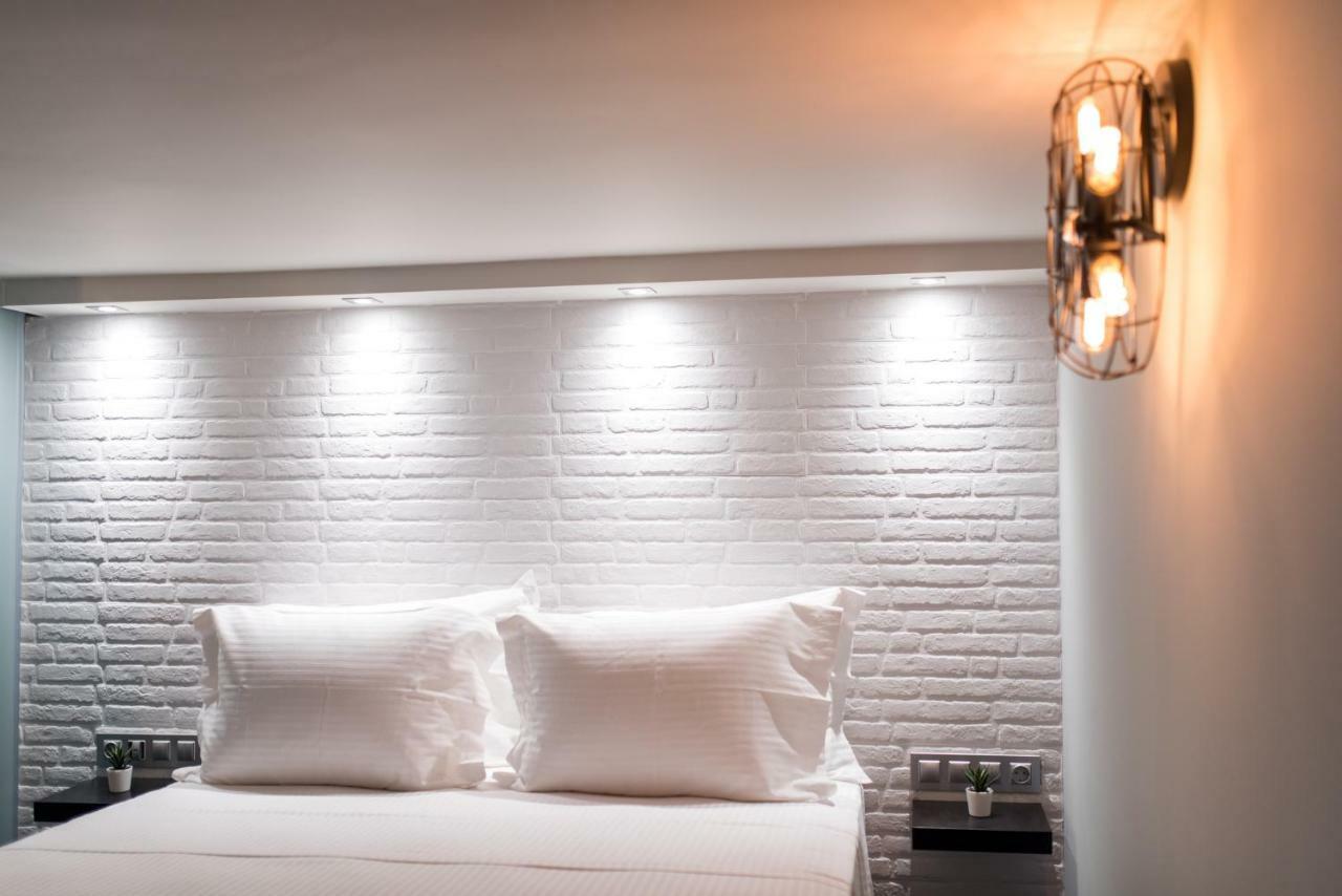Oinoelia Luxury Suites & Residence Potos Extérieur photo