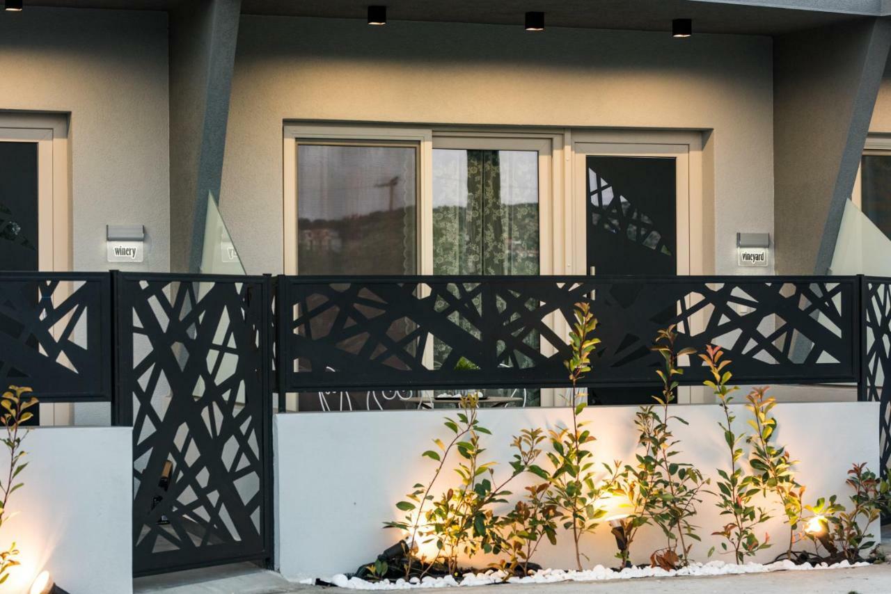 Oinoelia Luxury Suites & Residence Potos Extérieur photo