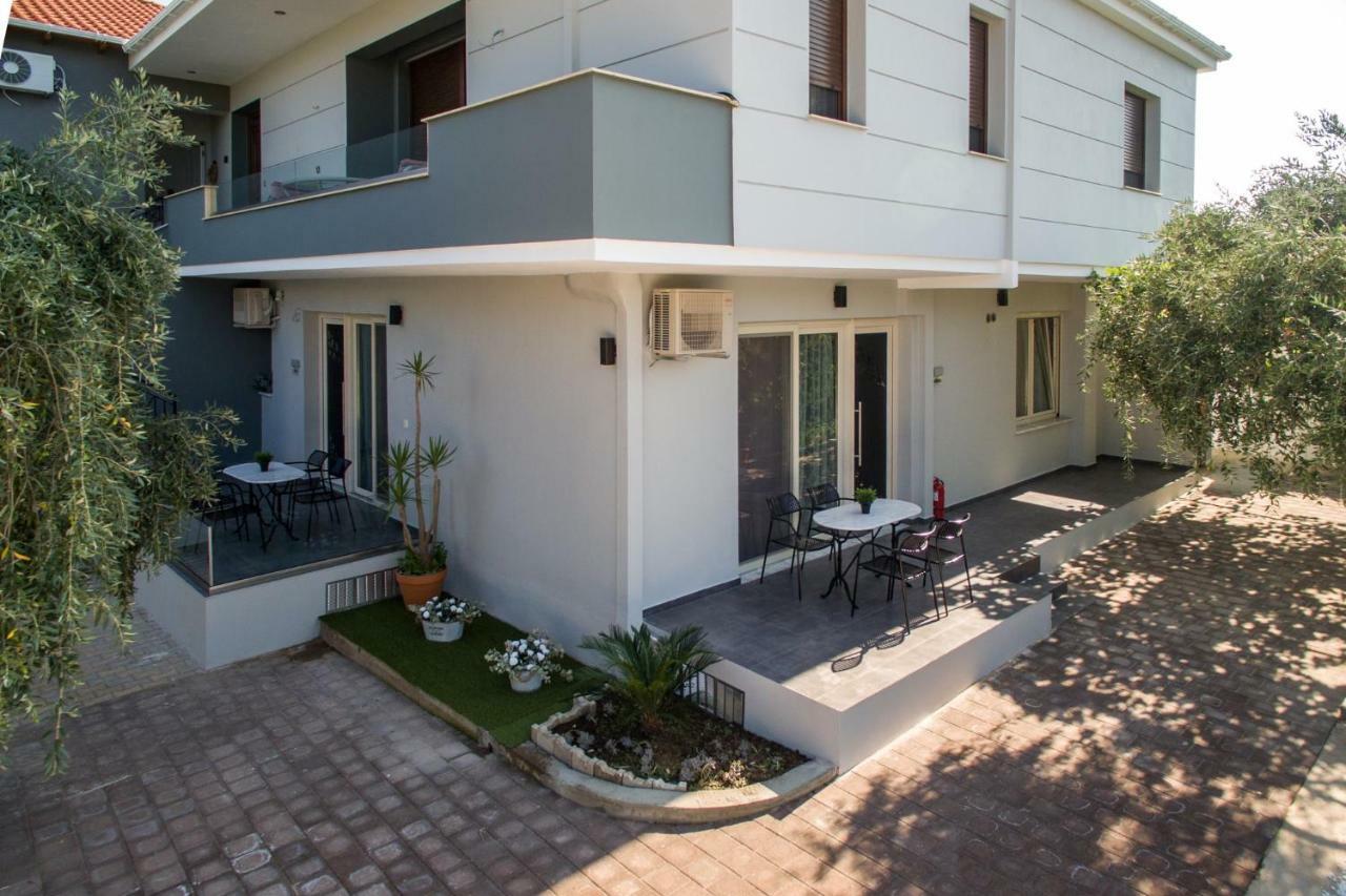 Oinoelia Luxury Suites & Residence Potos Extérieur photo